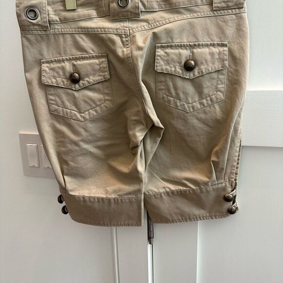 Diesel tan khaki Bermuda shorts with button detail. Size 28 - Picture 15 of 17